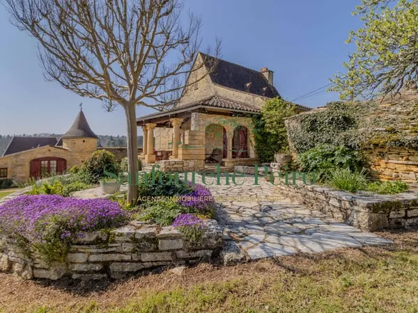 À 20 km au sud de Sarlat - Vallée de la Dordogne