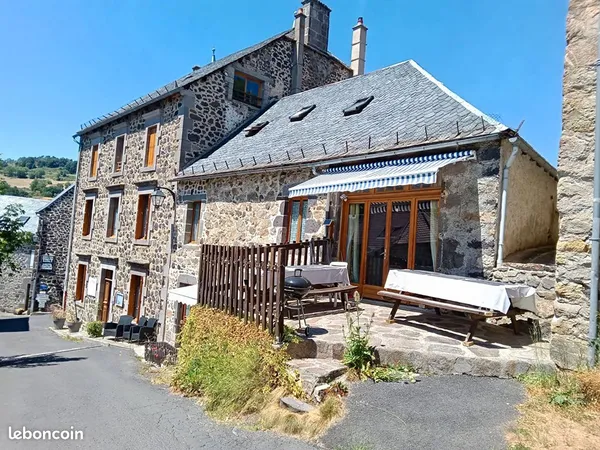 Maison 24 pièces 680 m²