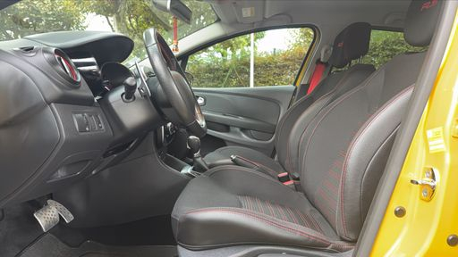 Renault Clio 1.6 Turbo 200 EDC - RS – 2017 – 50653 km – Essence – Boîte Automatique — photo 15