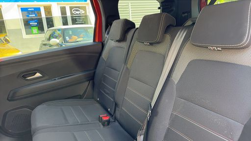 Dacia Jogger TCE 110 7 PLACES SL EXTREME + - Sl Extreme + – 2022 – 44771 km – Essence – Boîte Manuelle — photo 44