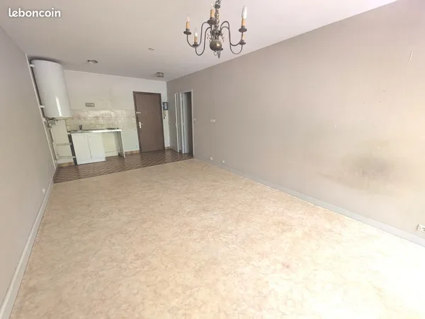Studio 1 pièce 27 m²