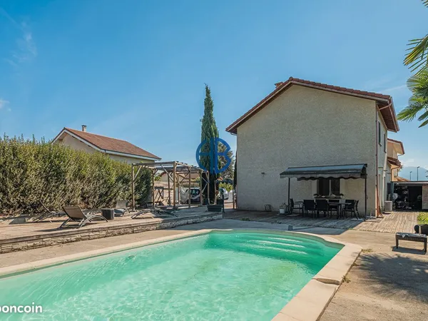 Propriété 4 pièces 110 m²