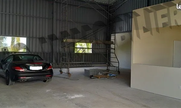 Bureau 165 m²