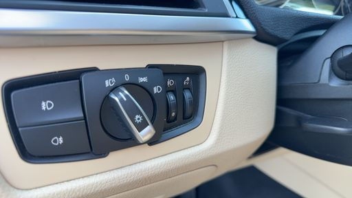 BMW Serie 3 Touring 318d 150 BVA8 - Business Design – 2018 – 153885 km – Diesel – Boîte Automatique — photo 11