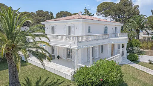 Villa 7 pièces 260 m²