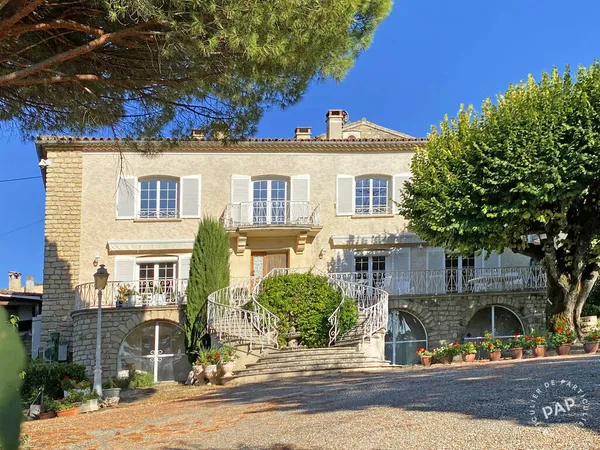 Maison 12 pièces 310 m²
