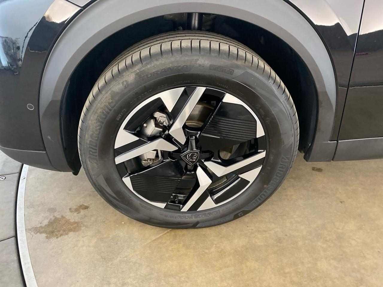 Peugeot 2008 hybrid 145 ch e-dcs6 allure — photo 11