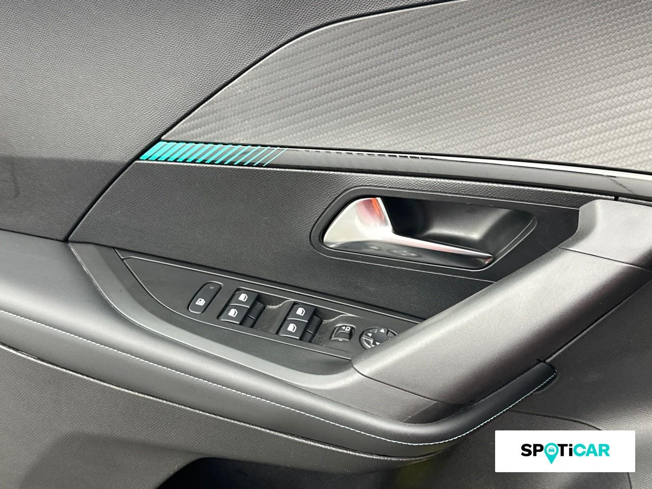 Peugeot 2008 1.2 puretech 100ch s&s allure pack — photo 18