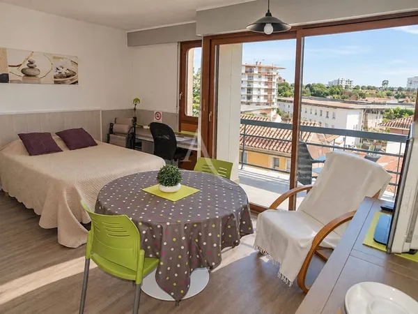 Studio 1 pièce 25 m²