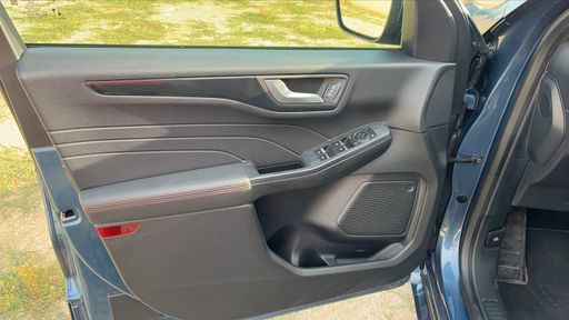 Ford Kuga 2.5 Duratec 190 Hybrid 4x2 CVT - ST-Line X – 2021 – 102040 km – Hybride essence – Boîte Automatique — photo 43