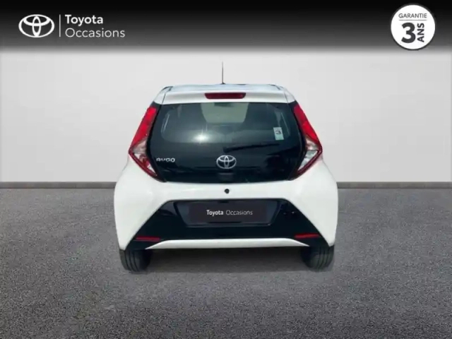 Toyota Aygo 1.0 vvt-i 72ch x-play x-shift 5p my20 — photo 4