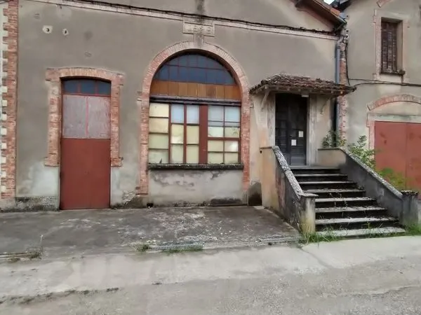Local 4 pièces 150 m²
