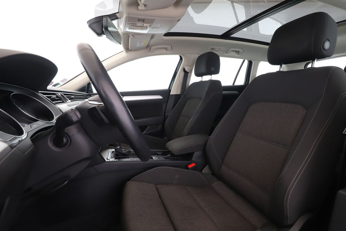 Volkswagen Passat SW 1.5 TSI EVO BlueMotion Tech Connect DSG7 — photo 9
