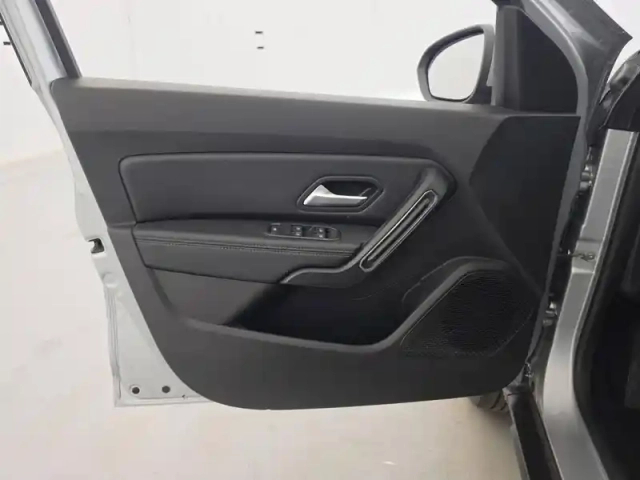 Dacia Duster eco-g 100 4x2 — photo 17