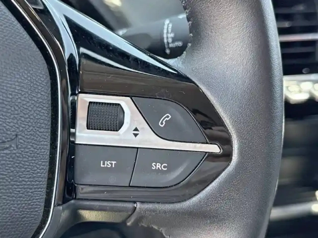 Peugeot 208 electrique 51 kwh 156ch — photo 15