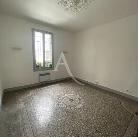 Local 2 pièces 42 m²