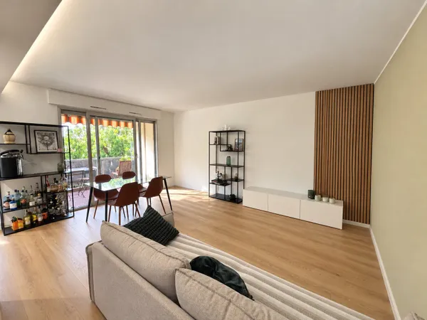 Saint-Laurent-du-Var Appartement 2 pièces meublé rénové av