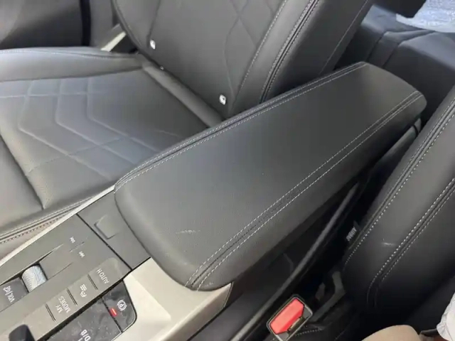 Bmw X1 i xdrive30 — photo 49