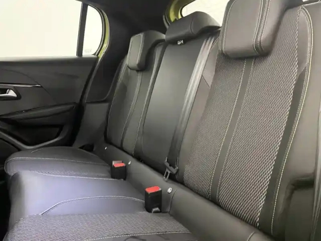 Peugeot 208 puretech 100 s&amp;s bvm6 — photo 15