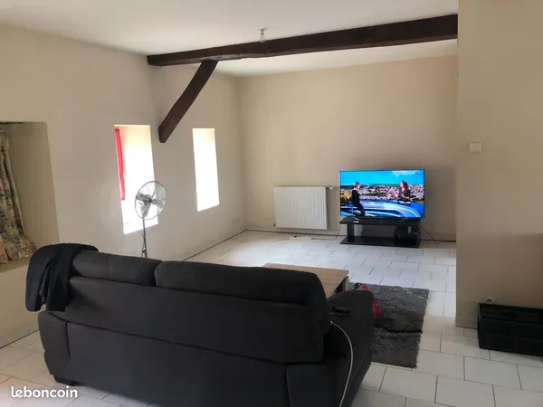 Loue appartement 85m2 climatisé + parking privé