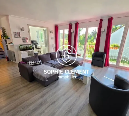 Maison 10 pièces 236 m²