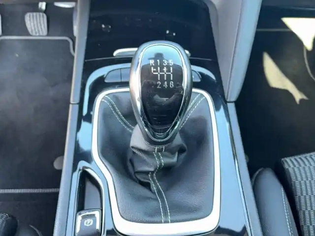 Opel Insignia grand sport 1.5 diesel 122 ch — photo 111
