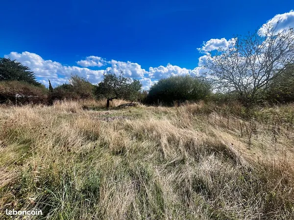 Terrain 821 m² MOZE SUR LOUET