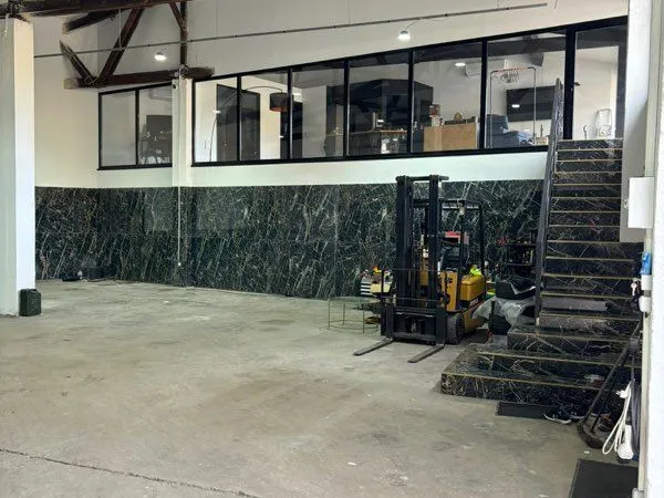 Local d’activité et entrepôt Location Rive-de-Gier  450m² 3000€