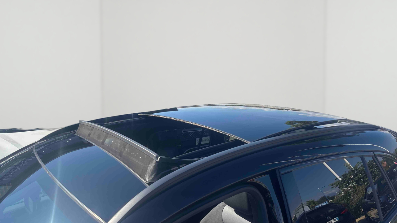 Mercedes GLA 250 e Hybrid EQ 8G-DCT — photo 21