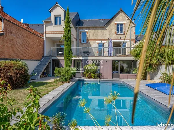 Maison 7 pièces 195 m²