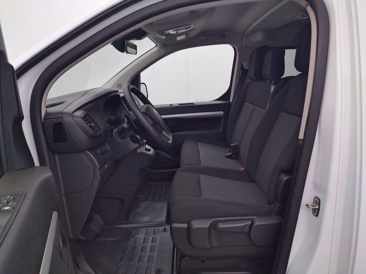 Citroën Jumpy cab approfondie m bluehdi 145 s&s eat8 — photo 10