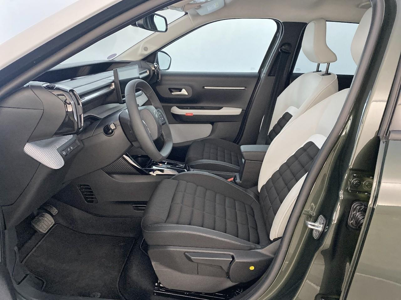 Citroën C3 Aircross hybride 136 ch aut max — photo 9