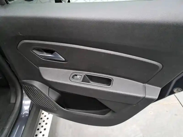 Dacia Duster tce 150 fap 4x2 edc — photo 24