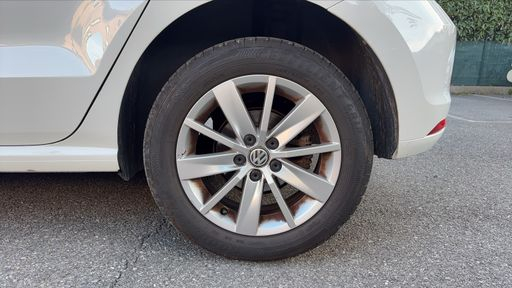 Volkswagen Polo 1.2 TSI 90 - Sportline – 2014 – 142090 km – Essence – Boîte Manuelle — photo 8
