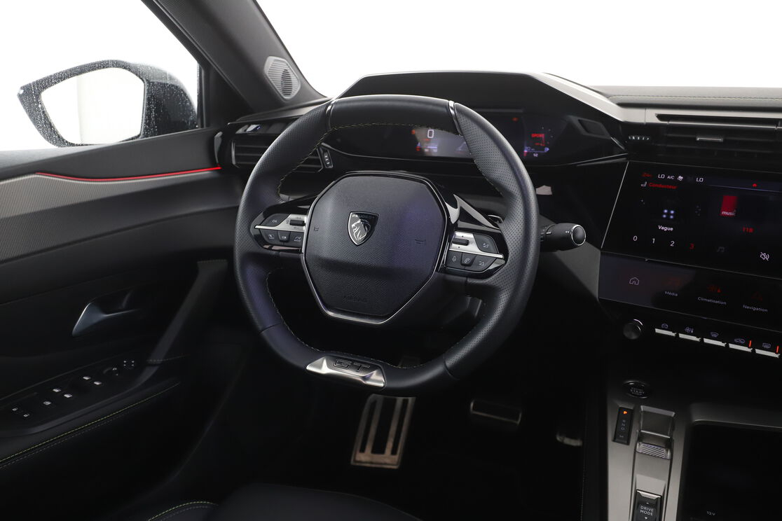 Peugeot 408 1.2 PureTech GT EAT8 — photo 13