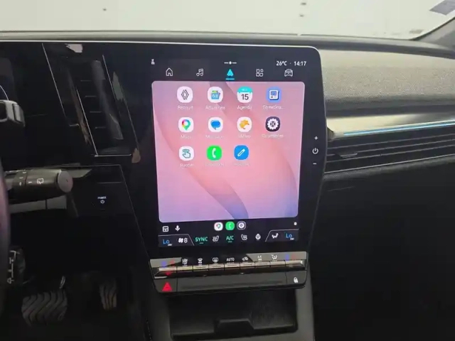 Renault Megane e-tech ev60 220 ch super charge — photo 41
