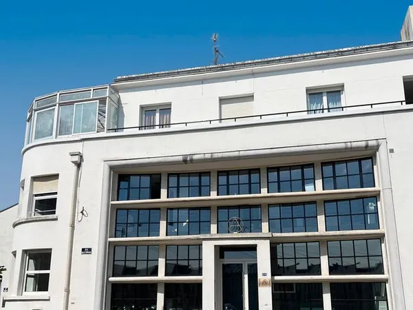 Bureaux proche centre-ville parking bail 1 an
