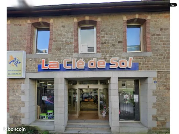 Ensemble Local commercial 431 m² avec grand garage - Flers centre