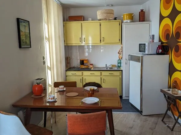 Appartement t2 avec balcon et vue Cathédrale