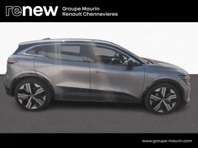 Renault Megane e-tech electric ev60 220ch iconic super charge -b — photo 5