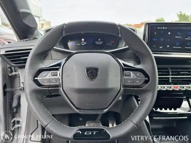Peugeot 208 e- 156ch 54 kwh gt — photo 14