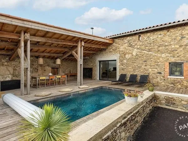 Maison 6 pièces 250 m²