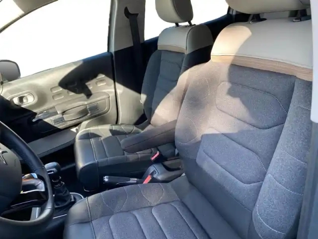 Citroën C3 110ch s&amp;s shine 120-123g — photo 11