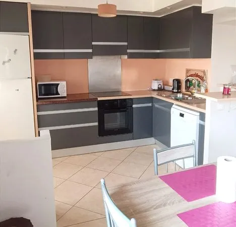 Appartement de 68 m 2 à vendre sur nimes proche de tous commerces et de la gare