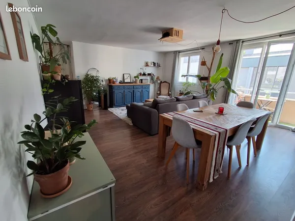 T3 JEAN MACE / ST LOUIS 66 m²