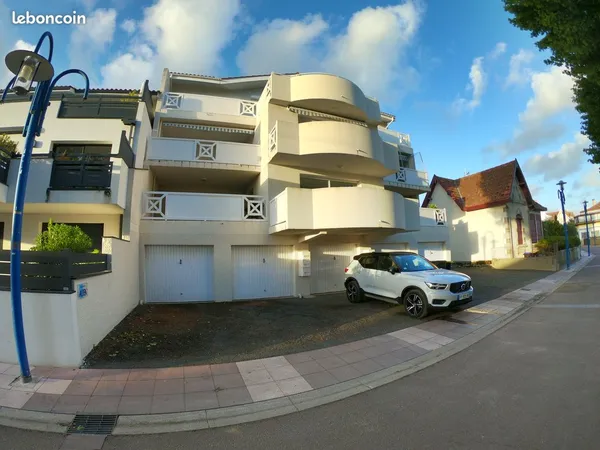 Appartement T3, situation idéale 50 mètres du bassin, 75 m2