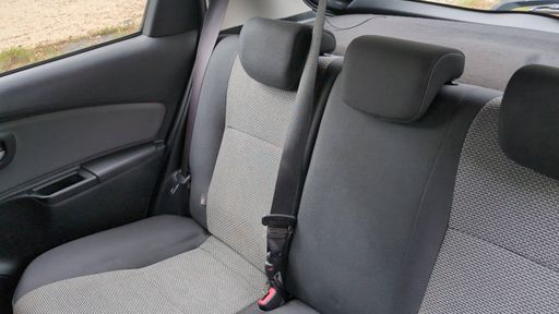 Toyota Yaris 1.5 VVT-i 100h E-CVT - Dynamic Business – 2017 – 106499 km – Hybride essence – Boîte Automatique — photo 17