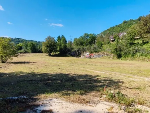 Terrain Vouglans (Jura) 4000m²