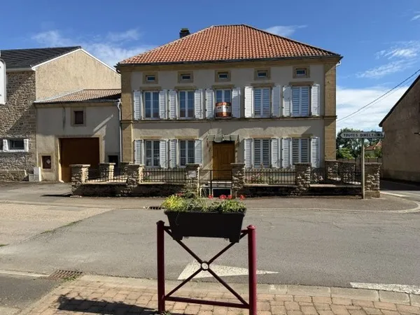 Maison 7 pièces 230 m²