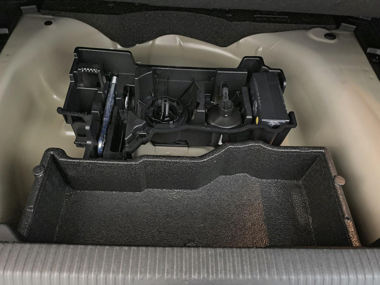 Peugeot 2008 hybrid 145 ch e-dcs6 allure — photo 16